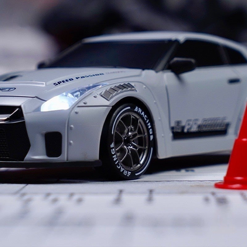 DRIFTOVA RC Driftbil i Höghastighet